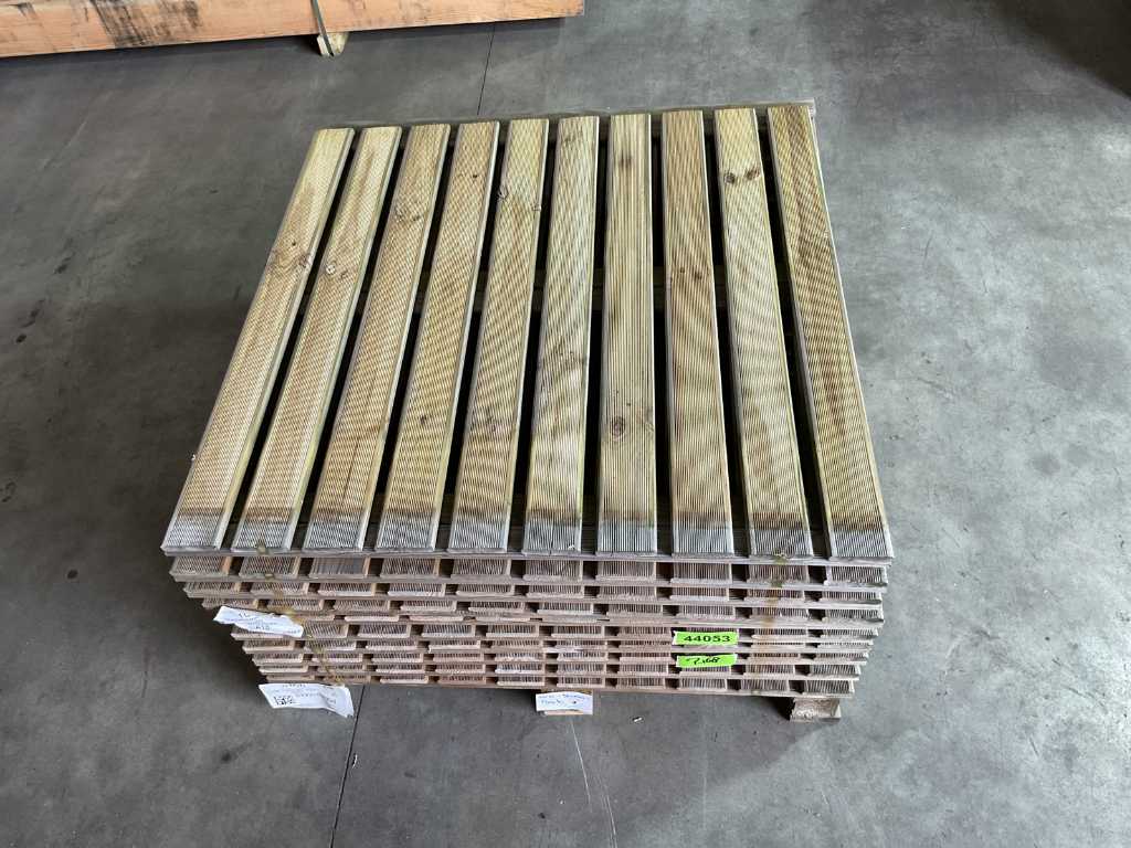 terrace tile pine wood 100x100 cm (20x)