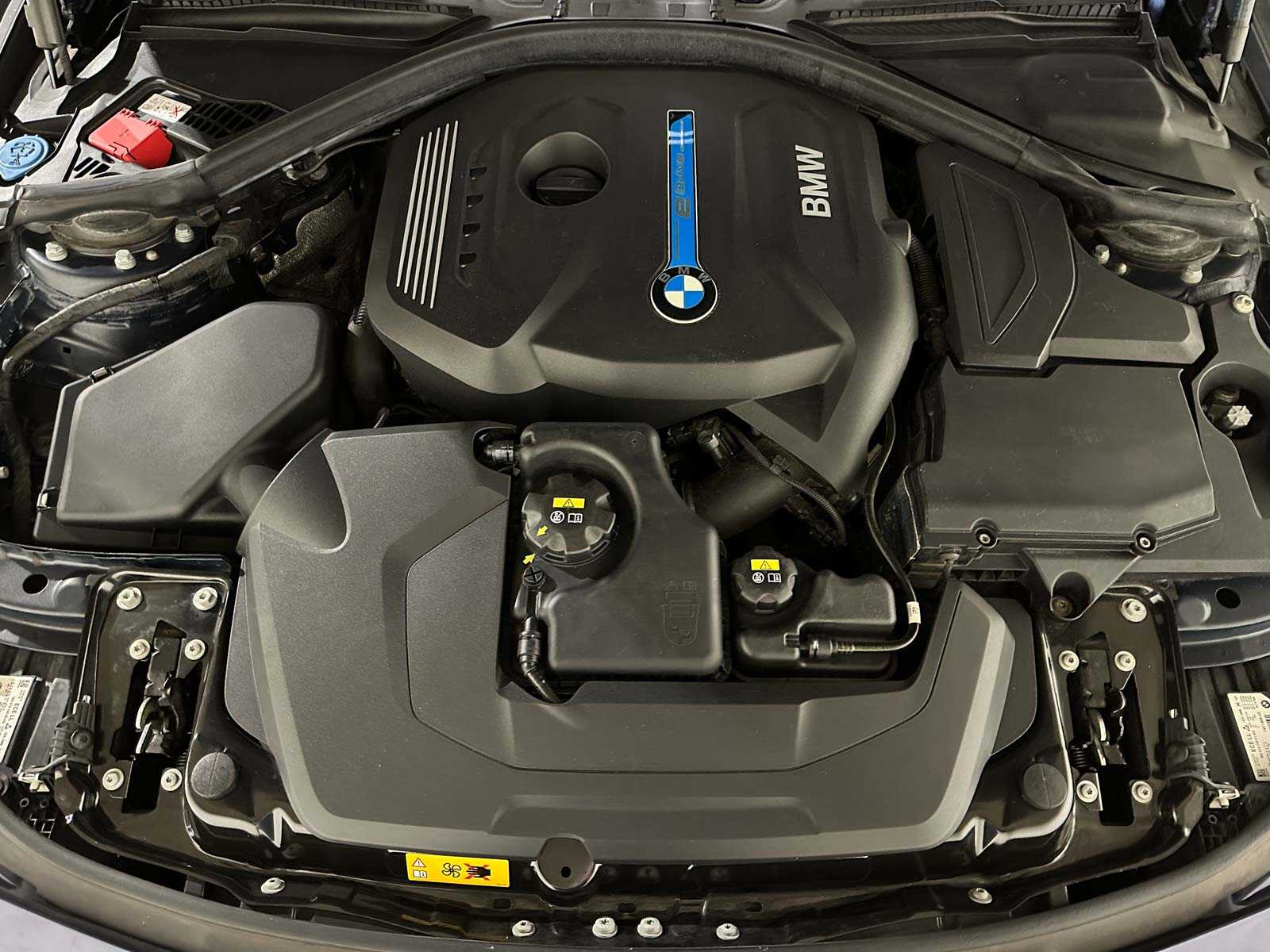 BMW 330e Centennial Executive 3-serie 252pk 2016 (Origineel-NL), KL-859-S