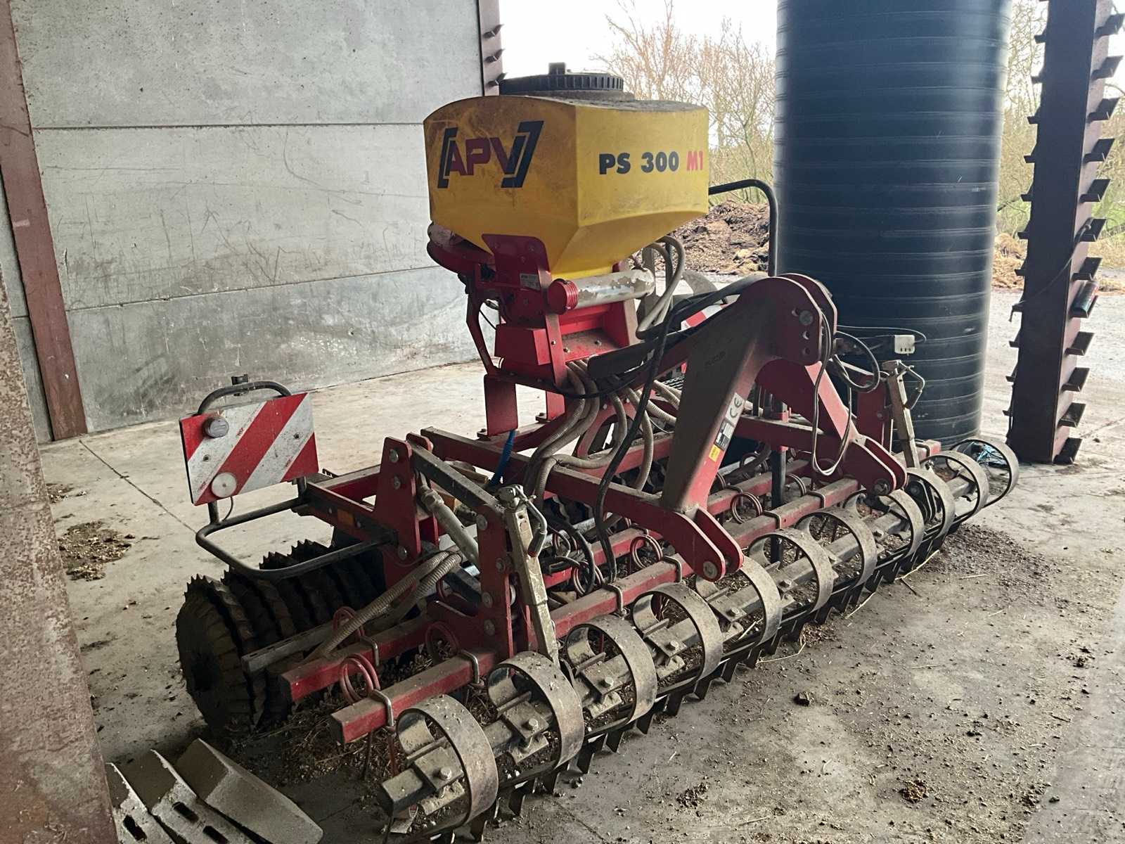 2019 APV Ps300 m1 Overseeder