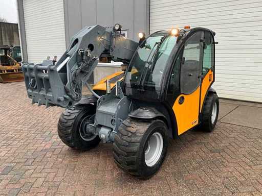 2016 Giant T48 Telehandler