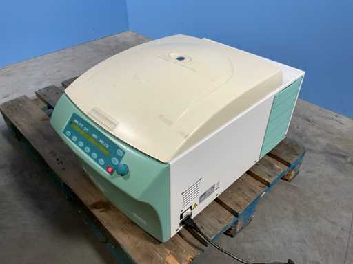 2009 Hettich Rotina 380R / 1706 Centrifuge