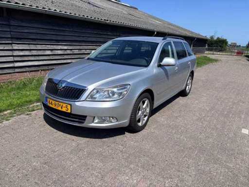 Skoda - 2011 - Octavia Combi - 1.2 TSI Ambition Bns - Mașină de pasageri