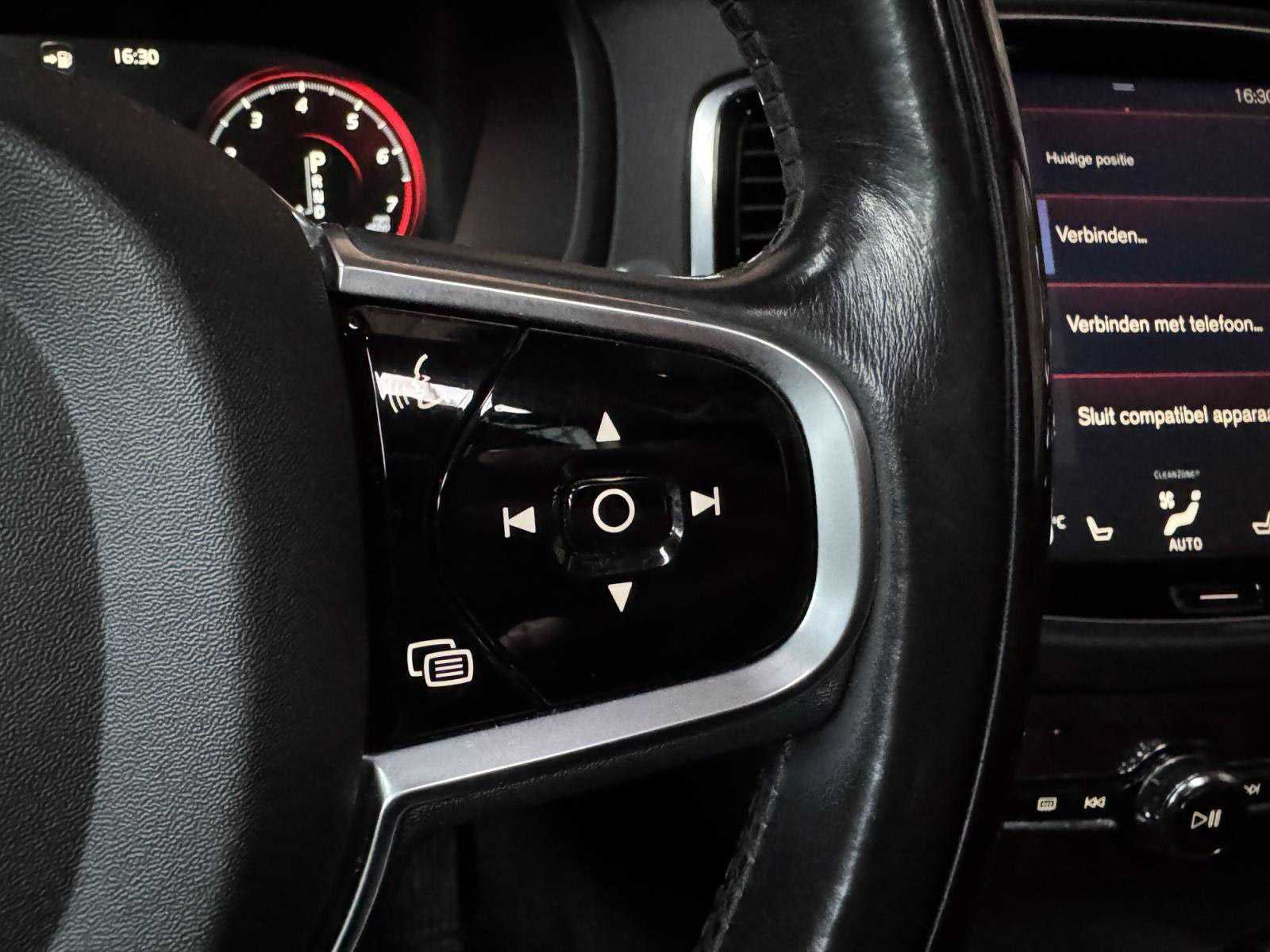 Volvo XC90 2.0 T6 AWD Inscription 320pk 2015, ZR-425-V