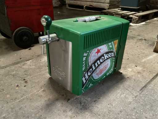 Instalacja kranu Heineken Cooltap