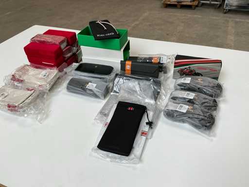 Custodie e custodie per occhiali firmati (50x)