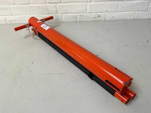 Unité de commande manuelle pour vis de terre