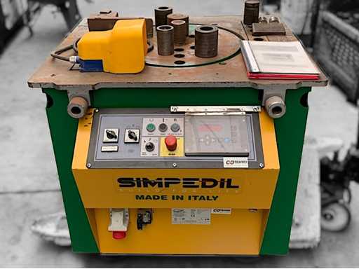 Banding, welding machines, towable treaders