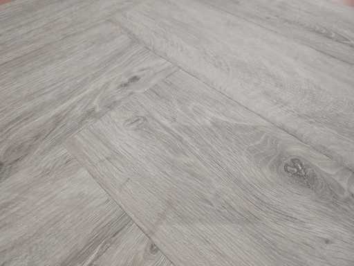 34 m2 PVC SPC click herringbone - 610 x 150 x 4 mm