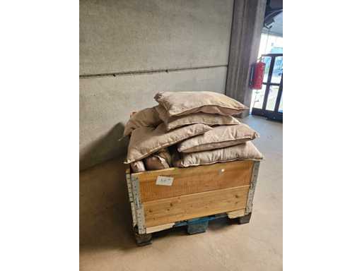 28x decorative cushions pink