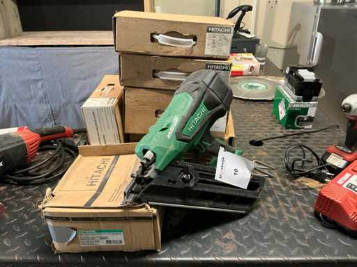 2017 Hitachi NR1890DBCL Tacker