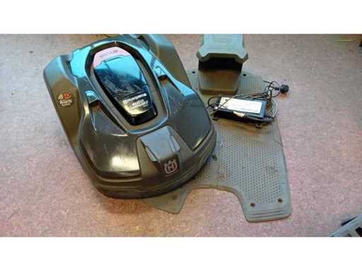 Mașini robotice de tuns iarba Husqvarna 450x 2017