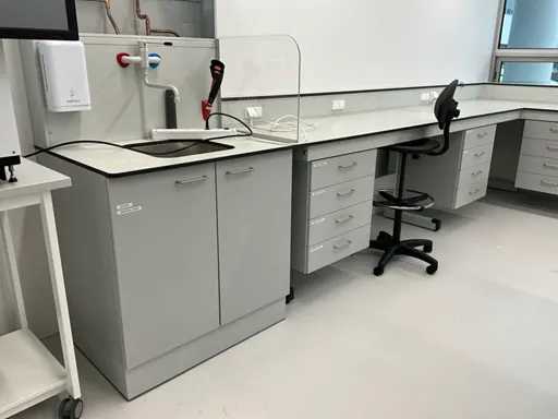 Laboratory furniture