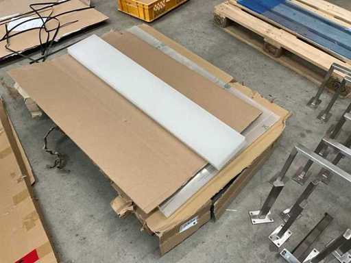 Plexiglas mixt, 2 bucăți de 80 x 120cm, 16mm și 3 x 120 x 20, satinicate, toate noi sau în stare mintă