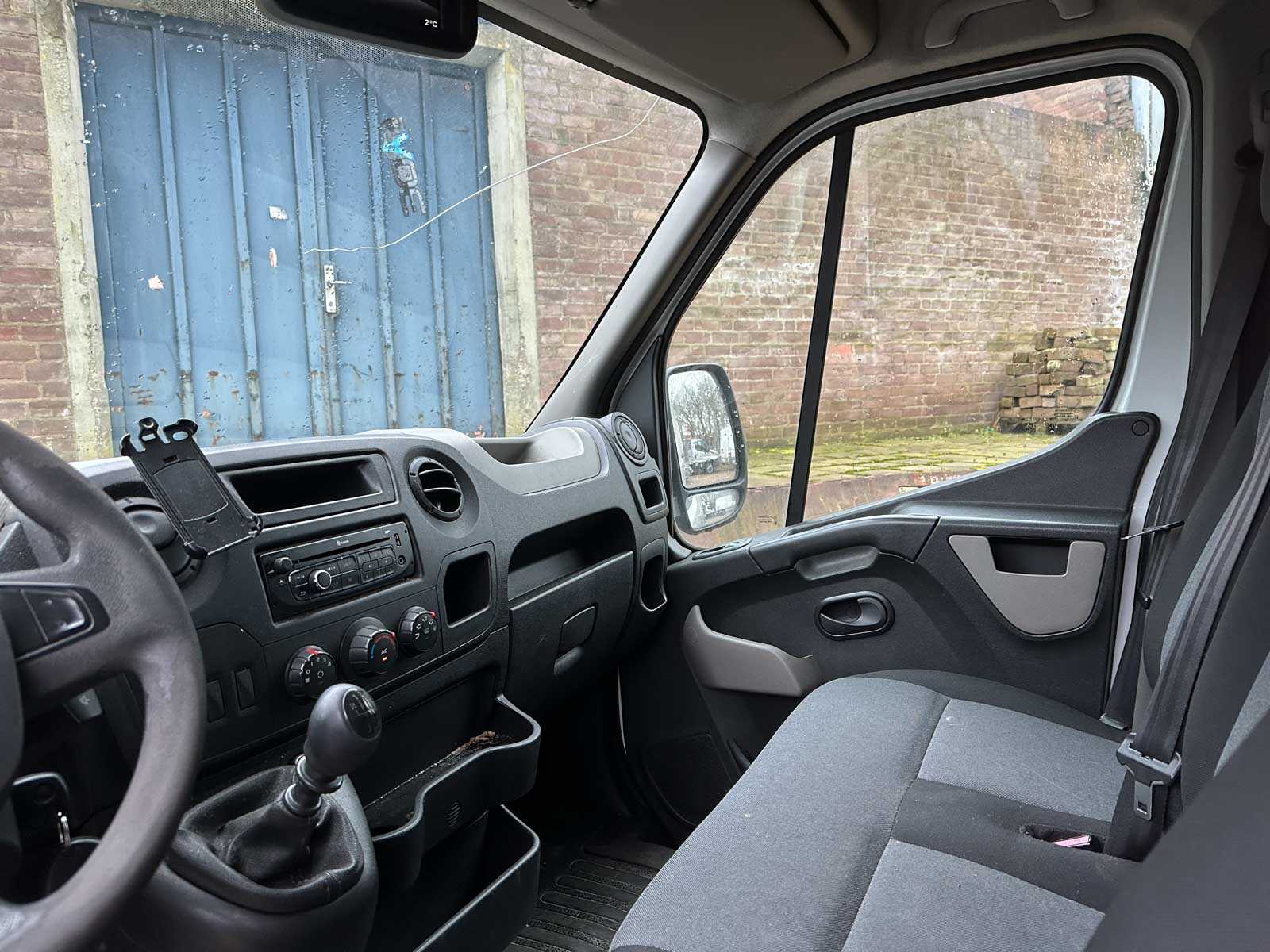 Renault Master T35 2.3 dCi L2H3 Eco 125pk 2013, VD-911-L