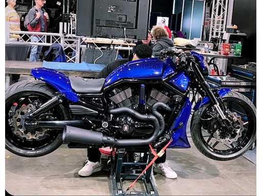 Harley Davidson - Chopper - VRSCDX Night-Rod Special - Motociclet? la comand?