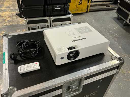 Proiector Panasonic PT-LW373