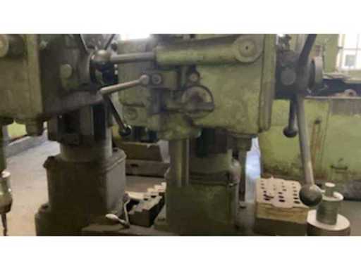 667da090-cfad-456b-8502-fdae7e5d2583.mp4