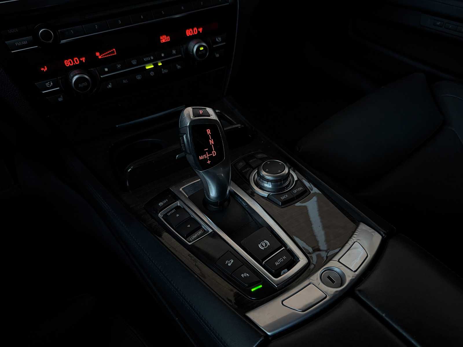 BMW 750Li xDrive 4.4 V8 7-serie 408pk 2012