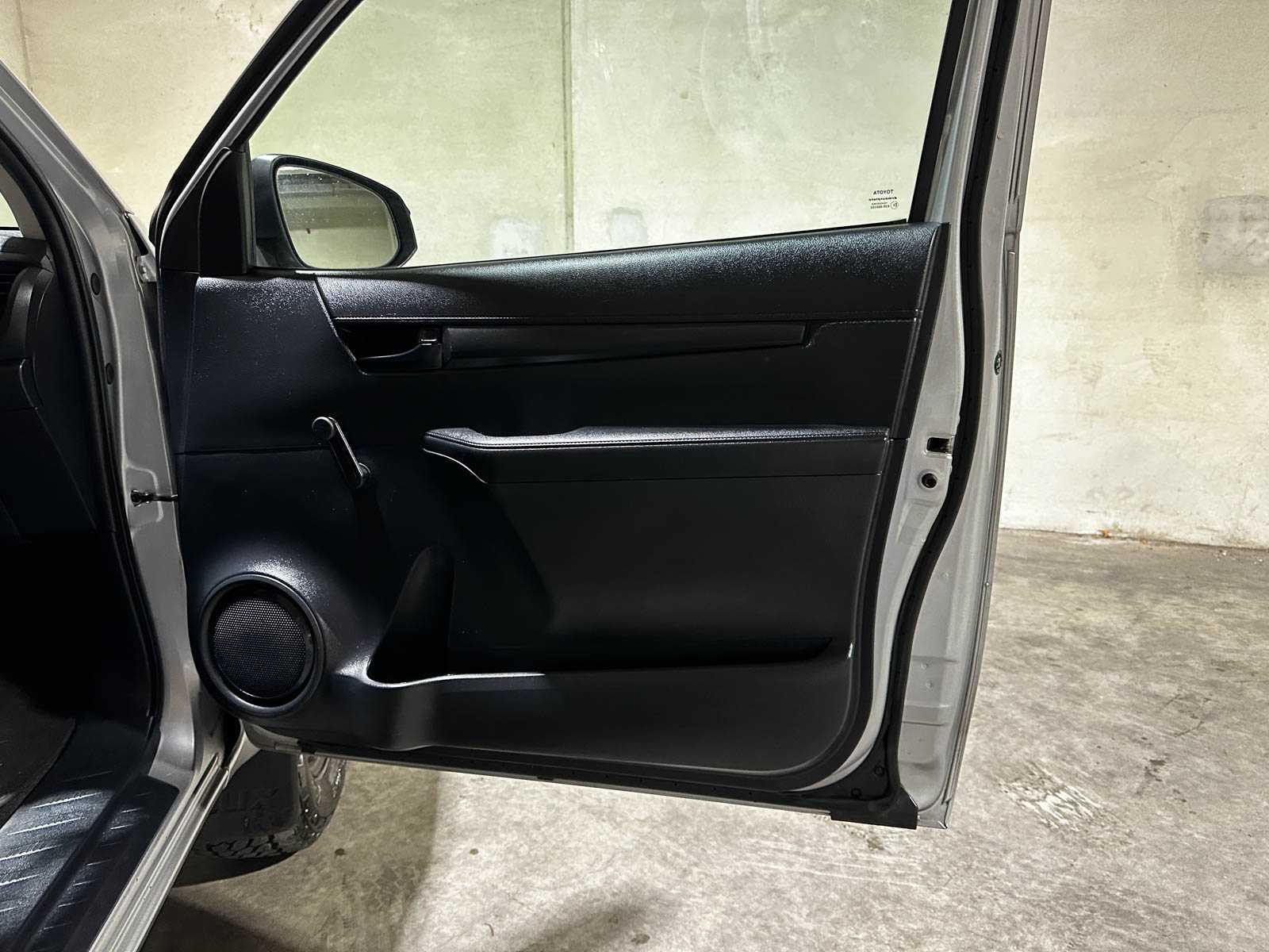 Toyota HiLux 2.4 D-4D-F Xtra Cab Comfort 150pk 2017 (Origineel-NL), V-833-JR