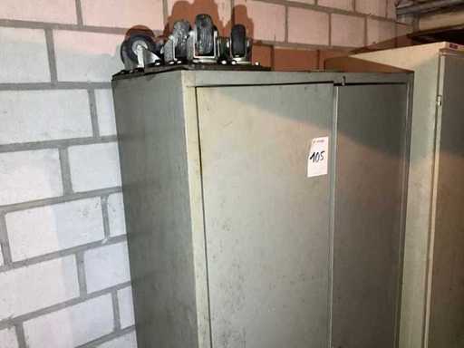 Cassetta degli attrezzi con contenuti