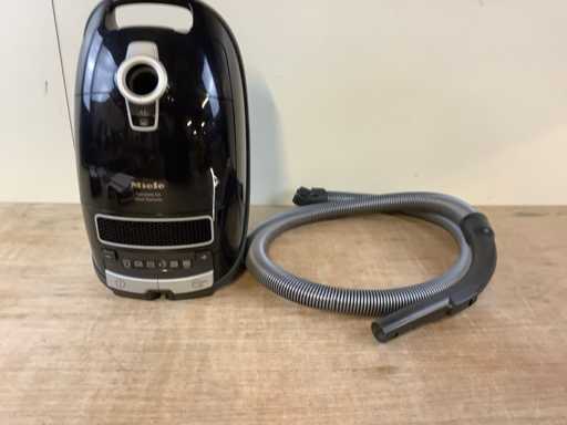 MIELE Complete C3 Staubsauger