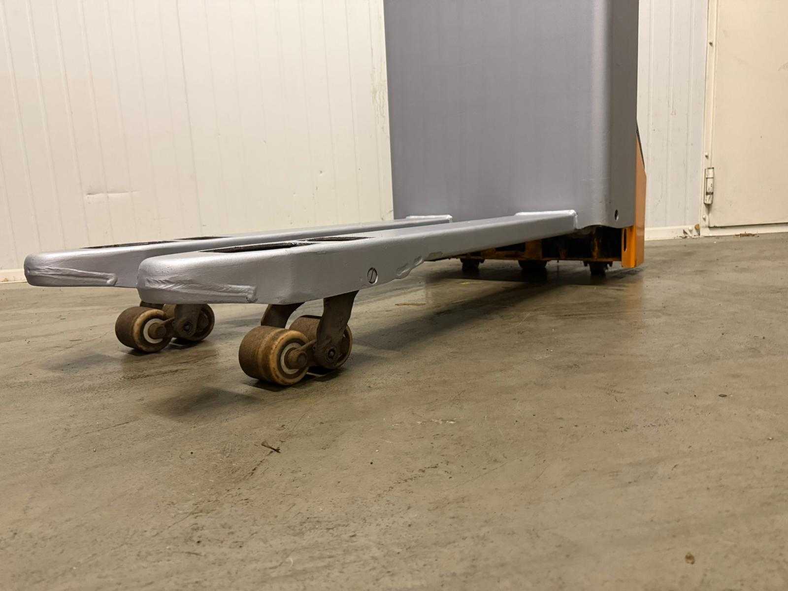 Still – 2016 – ECU 16 – Stacker