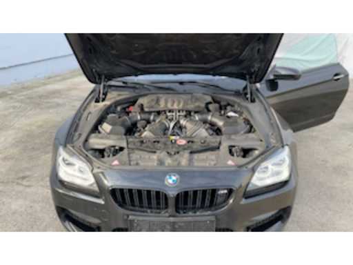 e700ae1b-24e3-435b-82cf-842049d5493c.mp4