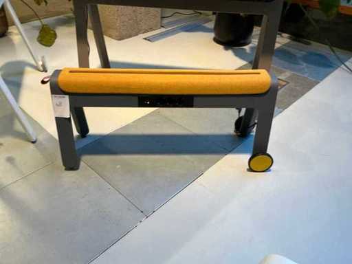 Striking Fetch Worstation