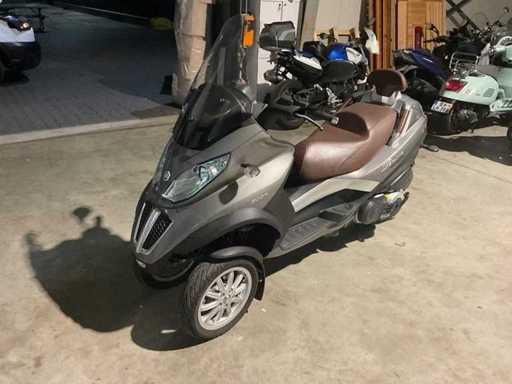 2012 Piaggio - MP3 500 LT - Motorcycle
