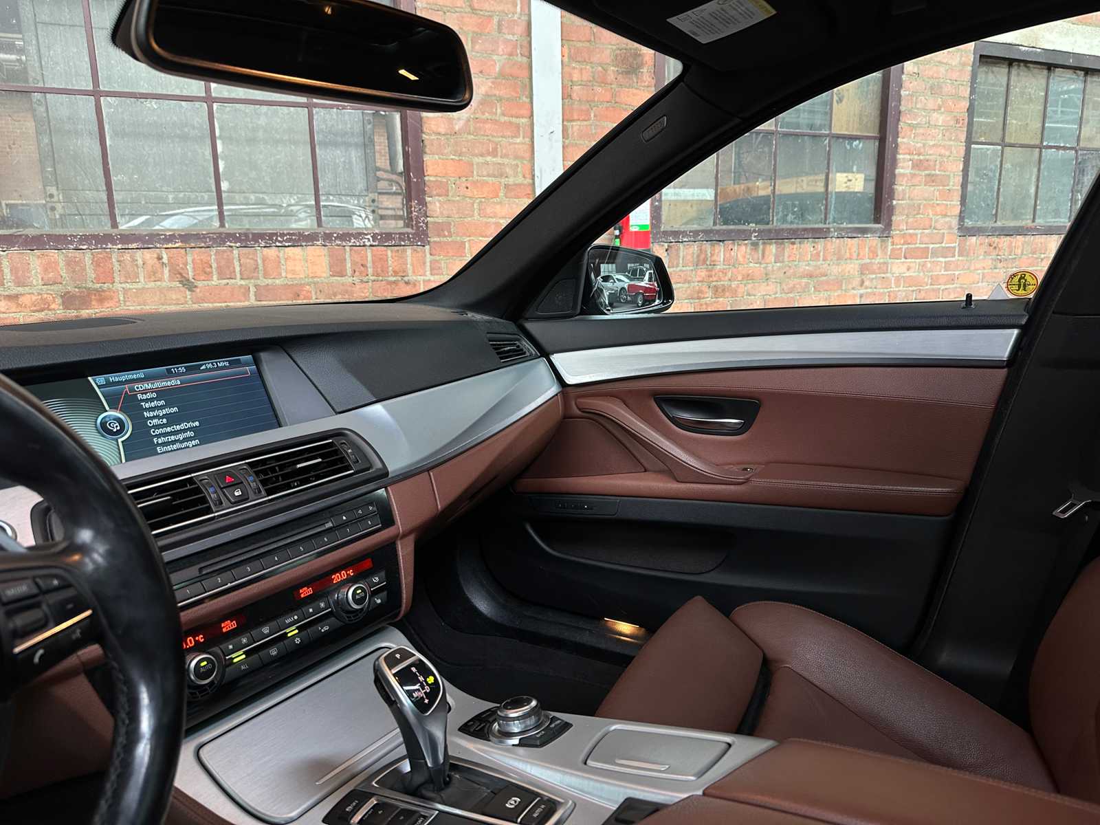 BMW 550i 4.4 V8 High Executive M-Sport F11 408pk 2011 5-serie Touring, HP-259-J