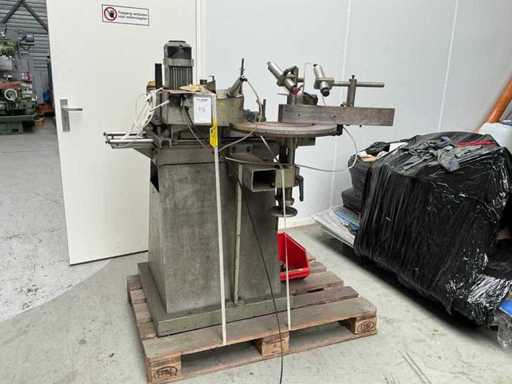 Mașini de frezat Graule Raveel