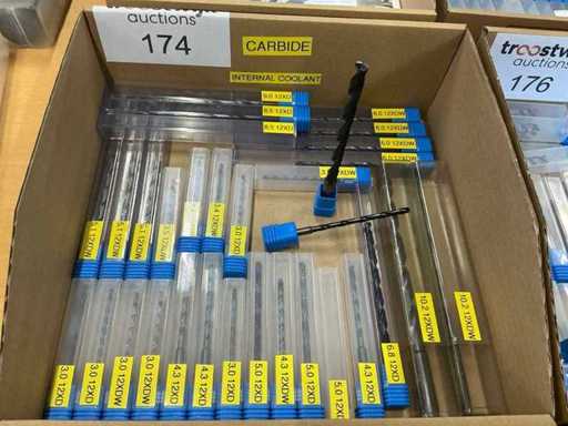 Solid carbide drill bit with cooling holes (29x)