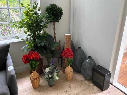 Plante artificiale și materiale decorative