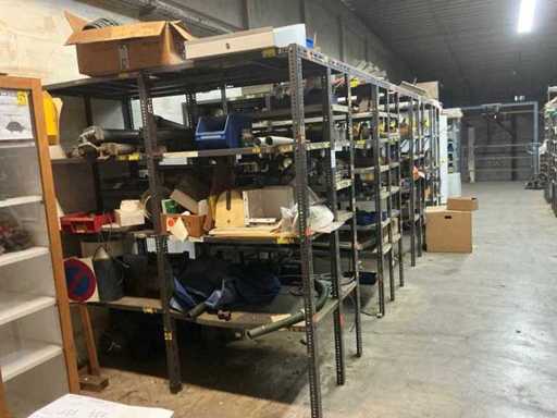 Stojaki na części zamienne z zawartością