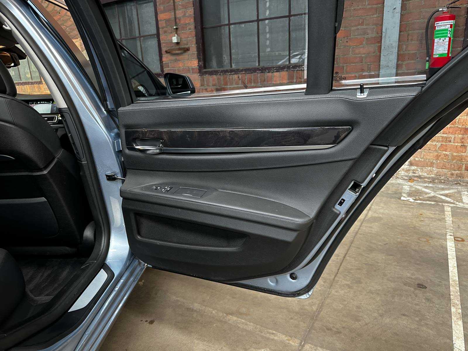 BMW ActiveHybrid7 F04 4.4 V8 465pk 2010 Youngtimer (70.000 km)