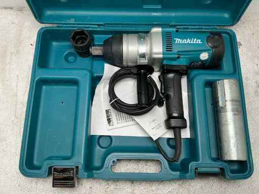 2022 Makita TW1000 Ground Screw Machine