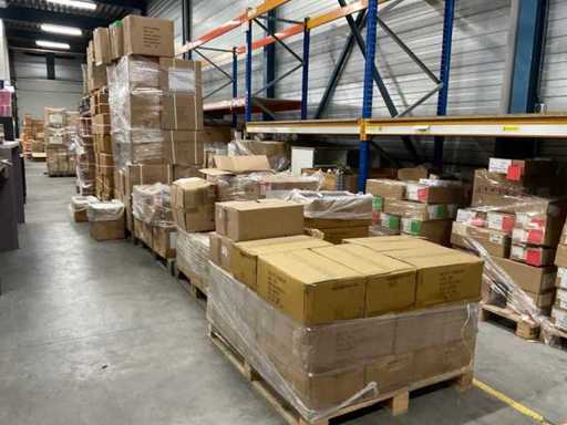 Partij cosmetica verpakkingen