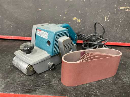 Ponceuse à bande Makita 9402