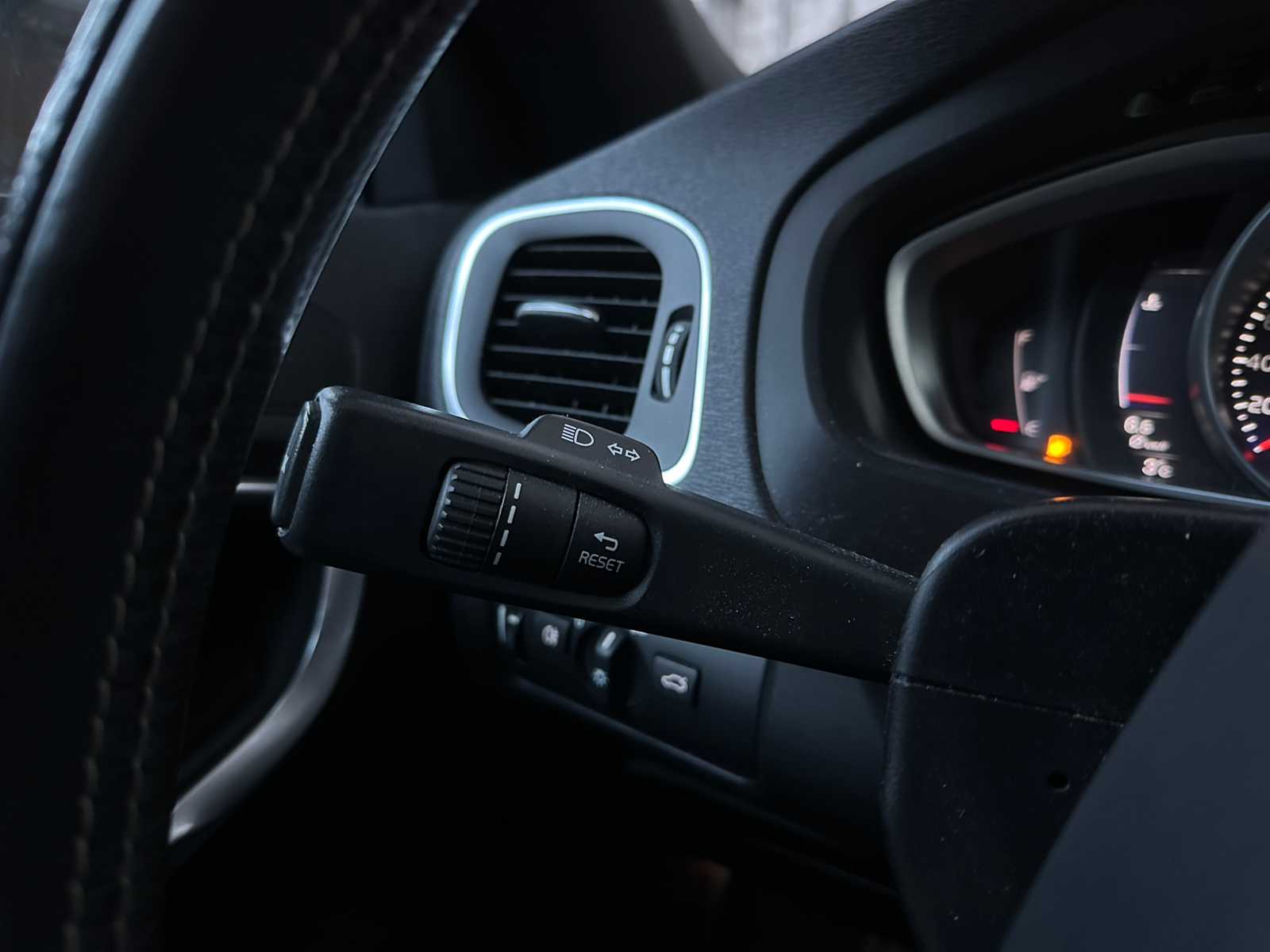 Volvo V40 1.5 T3 Polar+ Sport 152PK 2019, G-819-BH