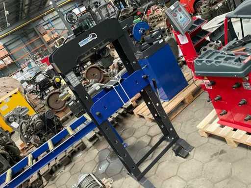 2021 Mammuth SP30XHAM Workshop Press