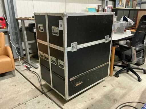 Flight case with trade show displays
