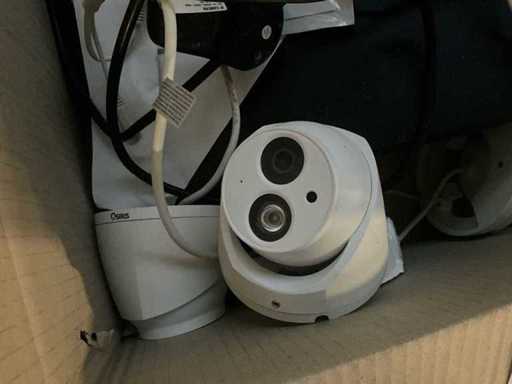 Diverse beveiligingscamera’s (7x) + videorecorders Siris en Alhua