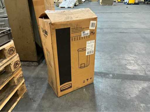 Rubbermaid Step-on Dumpster