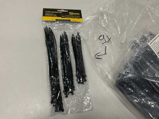 9 serie di costole di cravatta