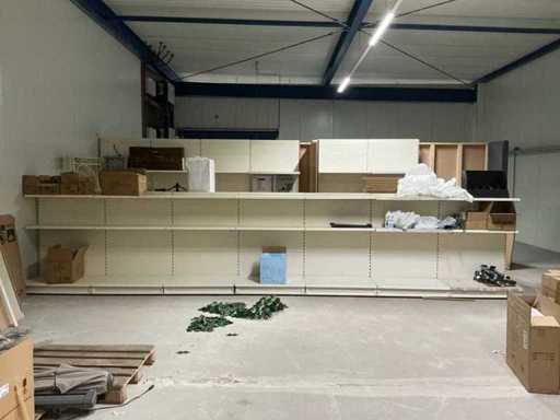 Diverse rafturi de atelier (3x)