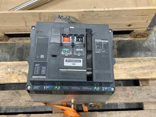 Masterpact NW10 HDC-D Circuit breaker