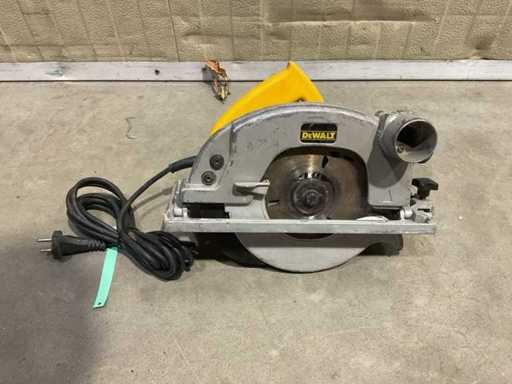 Scie circulaire DeWalt DW365 à coupe transversale