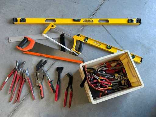 Partij divers handgereedschap