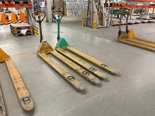 Lot JUNGHEINRICH Hydraulic Hand Pallet Truck (2x)