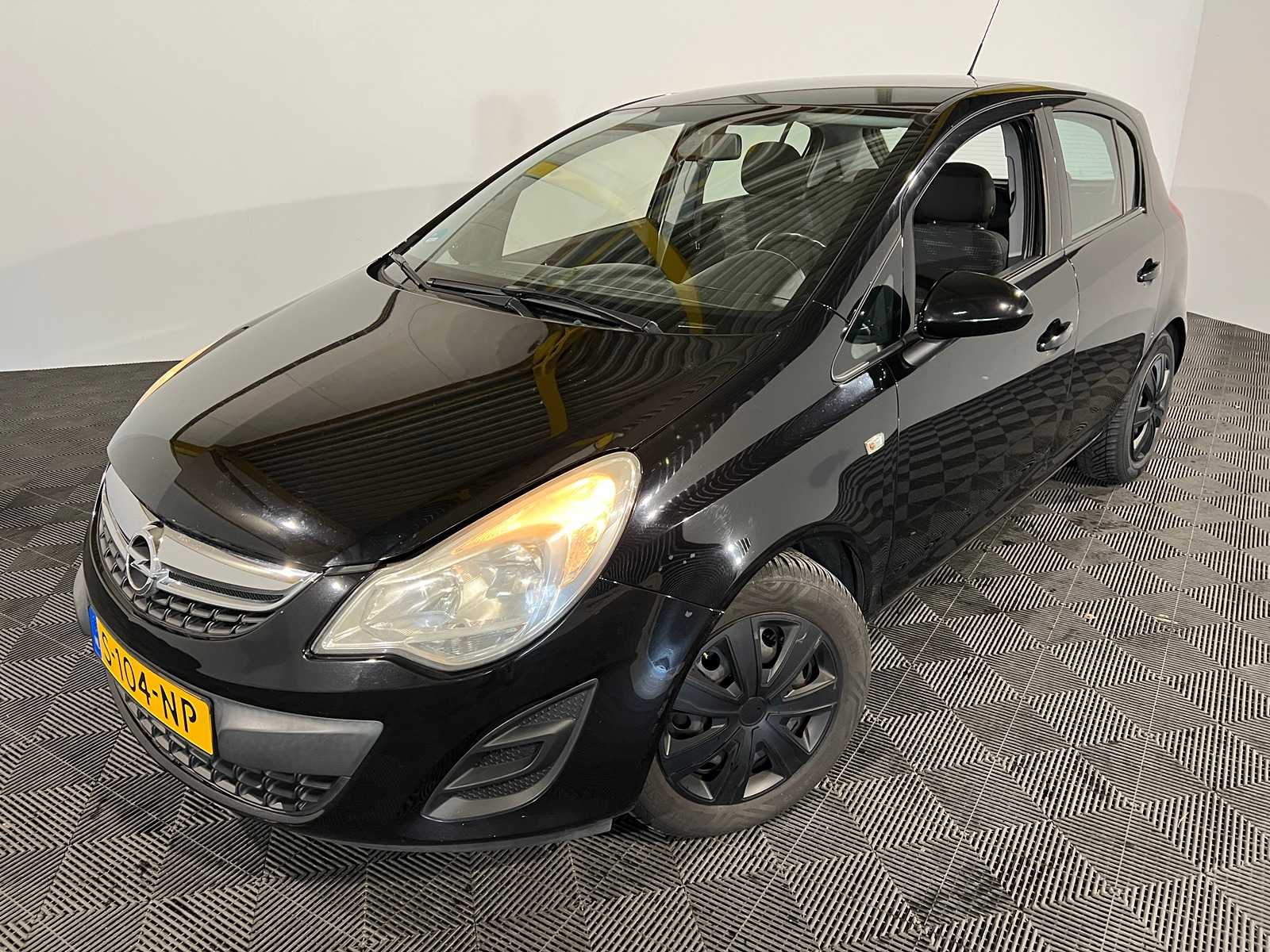 Opel Corsa 1.2-16V Edition, S-104-NP